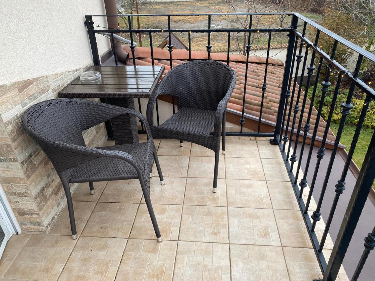 Aura Apartman Hajduszoboszlo Ngoại thất bức ảnh